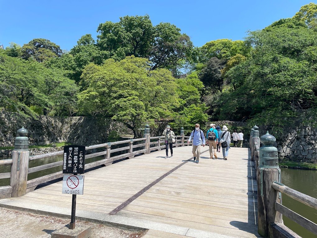 Photo-2 EntranceBridge of Castle Hikone