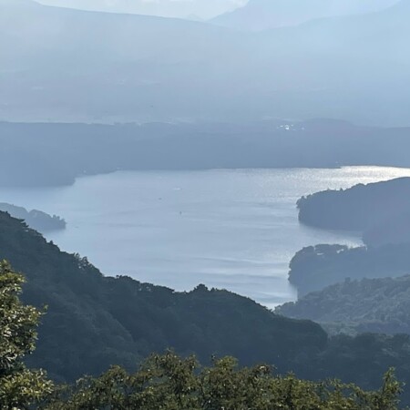 写真ー１６　野尻湖を望む