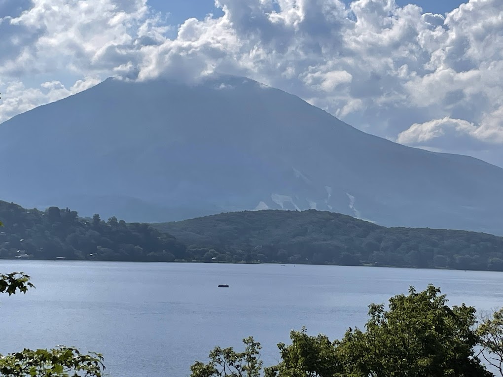 写真ー１１　野尻湖と黒姫山