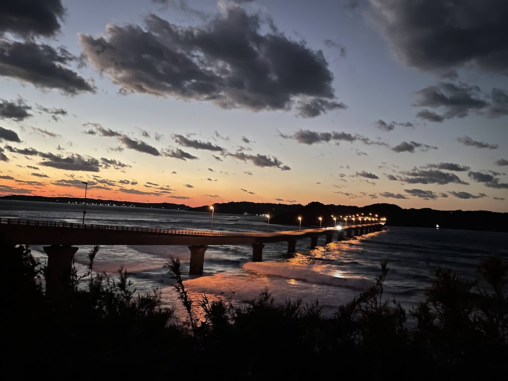 写真ー１１　角島大橋／下の広場から